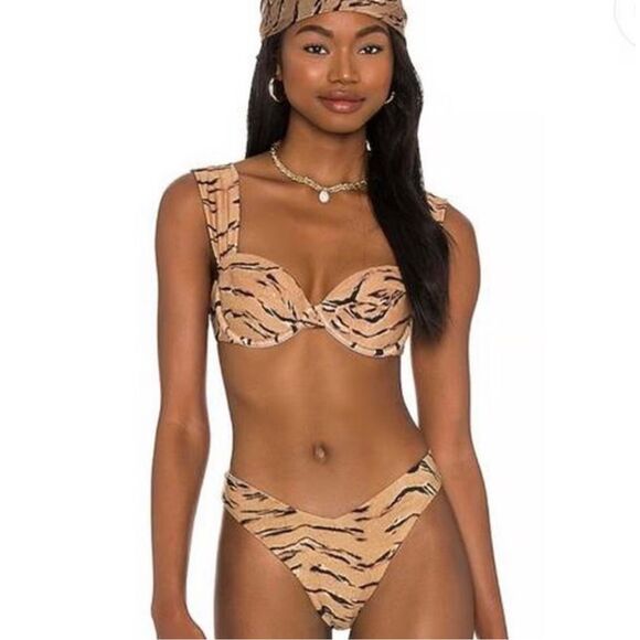 NWT WeWoreWhat Claudia Underwire Bikini Top Tiger Print Animal Size M - Picture 5 of 13